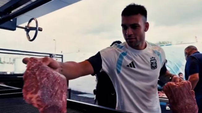 Ritual khusus pemain Argentina selama perhelatan Piala Dunia 2026 yakni pesta barbeque atau Asado [infobae]