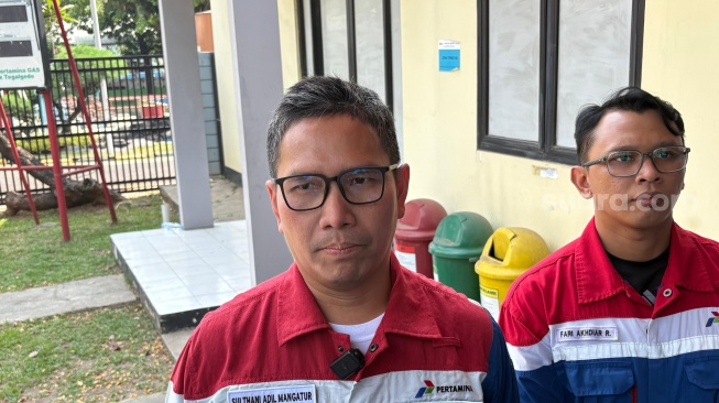 Corporate Secretary Pertamina Gas, Sulthani Adil Mangatur di SKG Tegalgede, Jawa Barat, Rabu (8/7/2026). [Suara.com/Yaumal]