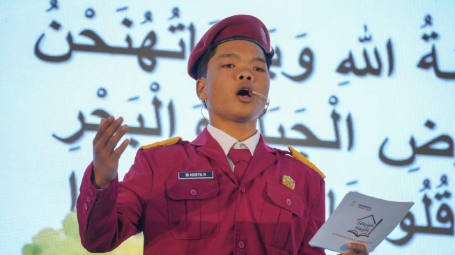 Acara open house ini menampilkan tarian tradisional, baris variasi, pencak silat, pidato bahasa Arab, Inggris, dan Jepang serta paduan suara dan puisi. Kemudian, ada juga penampilan mikro drama bertajuk 'Putri Mandalika'(Dok: Biro Humas Kemensos/Pian Ardiansyah)