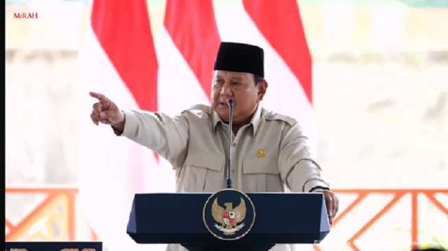 Prabowo Acungkan Telunjuk di Hadapan Panglima TNI, Kapolri, dan Jaksa: Semua Instropeksi!