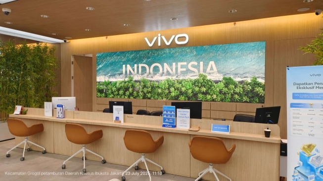 vivo Y500. [vivo]