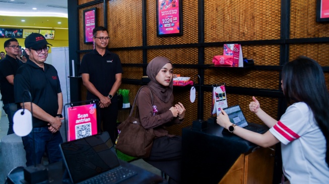 Indosat menerapkan sistem verifikasi biometrik. [Indosat]