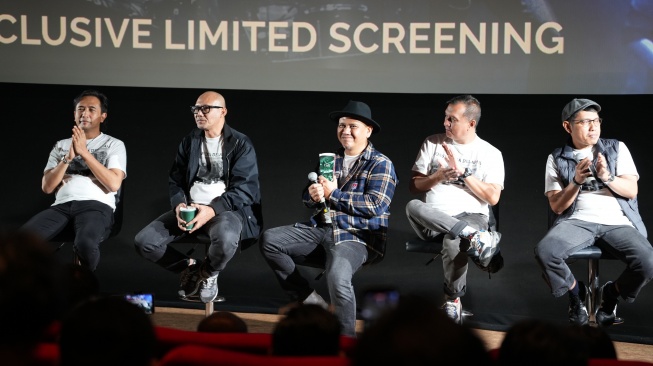 Padi Rebaorn mempersembahkan sebuah cinema concert Konser Dua Delapan kepada para penggemarnya. Konser sinema ini menyuguhkan rekaman konser Dua Delapan dengan kualitas audio visual yang spektakuler. [Megapro]