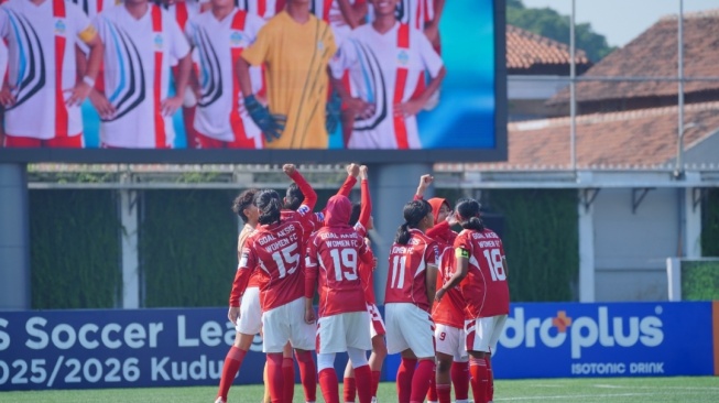 Persib Bandung dan Goal Aksis Cimahi sukses menjadi juara HLS All-Stars 2026. Dominasi tim Jawa Barat menandai kemajuan pembinaan sepak bola putri Indonesia. [Dok. HSL]