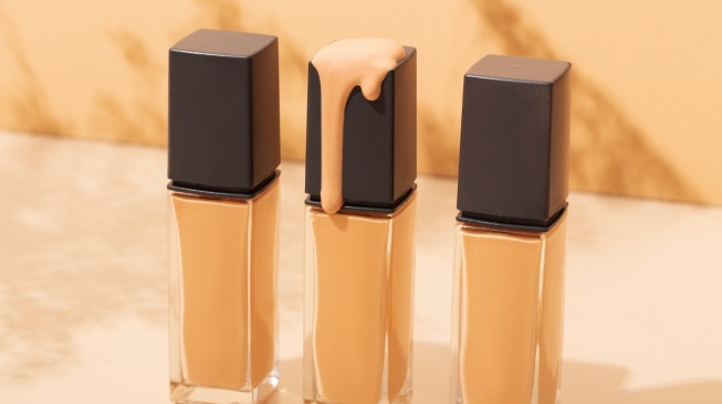 Foundation Apa yang Bisa Menutupi Flek Hitam? Ini 7 Rekomendasi Terbaik untuk Makeup Flawless
