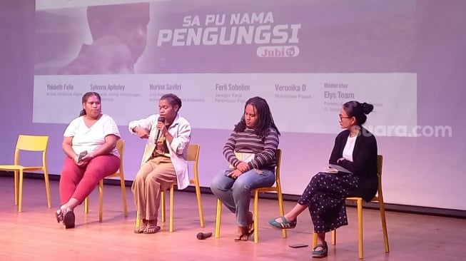Bukan Cuma Peluru, Pengungsi Papua Terancam Putus Sekolah dan Minim Medis