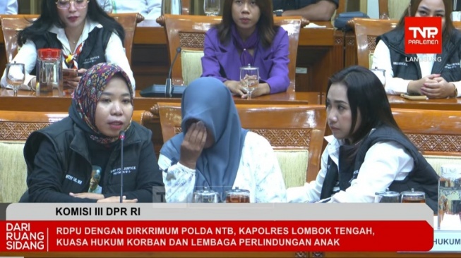 Ibu Santri di Lombok Tengah: Anak Saya ke Pesantren untuk Belajar Agama, Bukan Dibakar Hidup-Hidup
