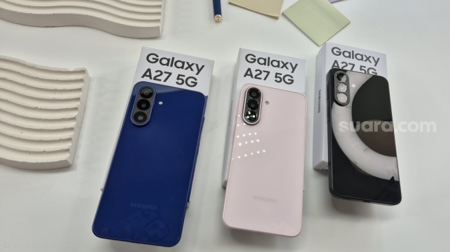 Samsung Galaxy A27 5G dalam Product Hands-On Samsung Galaxy A27 5G di Jakarta, Senin (13/7/2026). [Suara.com/Dythia]