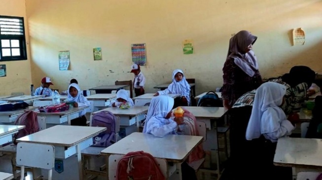 Suasana MPLS hari pertama di Kota Makassar, Sulawesi Selatan [SuaraSulsel.id\Lorensia Clara]