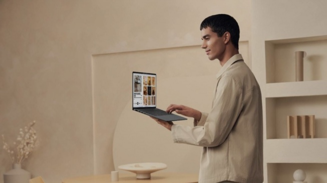 Laptop ASUS Zenbook A14 OLED dibekali otak AI yang sangat cerdas. (Dok: ASUS)