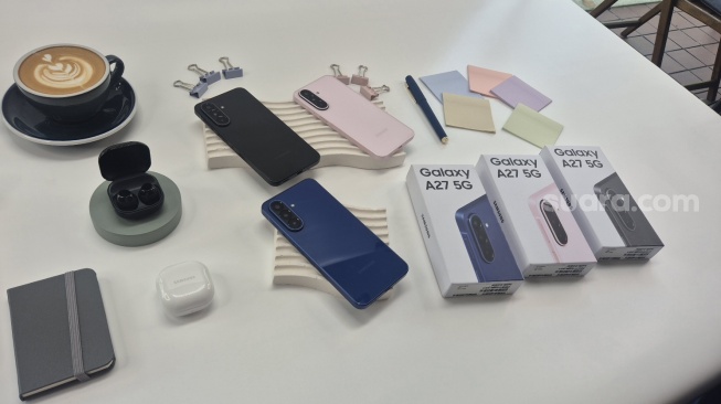 Samsung Galaxy A27 5G dalam Product Hands-On Samsung Galaxy A27 5G di Jakarta, Senin (13/7/2026). [Suara.com/Dythia]