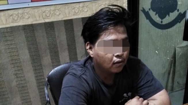 Tampang Lesu Sopir Angkot Bekasi yang Viral Ngamuk di Jalan Resmi Tersangka, Ini Motifnya
