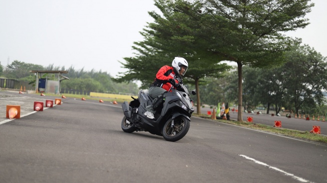 Menimbang Kelayakan Honda Vario Evo 160 Sebagai Partner Berkendara Harian