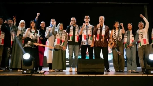 Bella Fawzi menggandeng sejumlah musisi dari Indonesia dan Malaysia untuk menyanyikan lagu bejudul "Our Power", sebuah bentuk dukungan untuk Palestina merdeka. [Instagram]