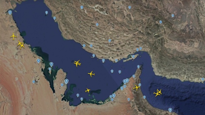 Penampakan Lusinan Pesawat Tempur AS Terbang di Selat Hormuz, Siap-siap Gempur Iran Lagi