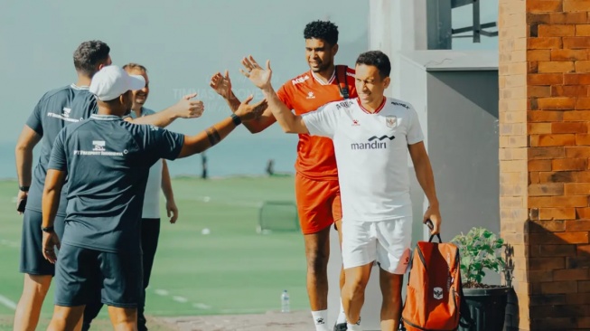Para pemain Timnas Indonesia termasuk Egy Maulana Vikri saat menjalani pemusatan latihan di Bali jelang Piala AFF 2026. [Dok. KitaGaruda]