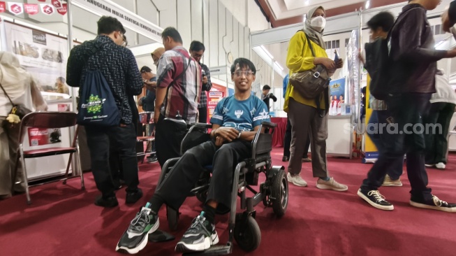 Dari Atas Kursi Roda, Yuda Tak Lelah Berburu Mimpi di Job Fair Yogyakarta