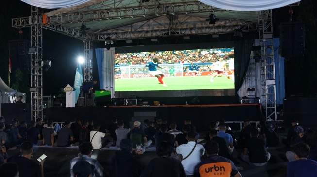 Nonton bareng Piala Dunia 2026 yang digelar TNI AD dan TVRI.
