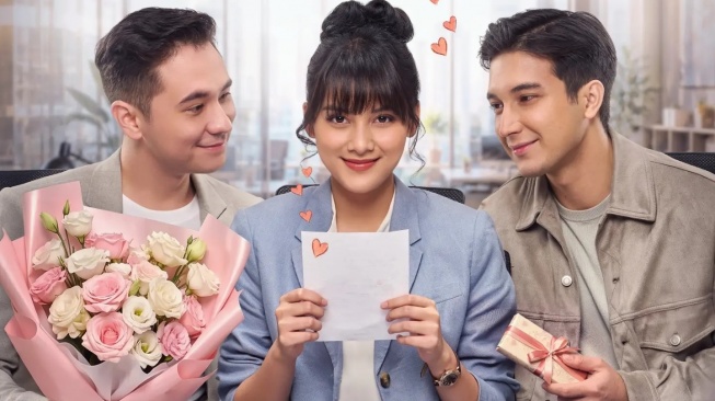 A Little White Lie yang dibintangi Junior Roberts, Jerome Kurnia, dan Calista Aurum akan tayang di Maxstream TV. [Instagram]