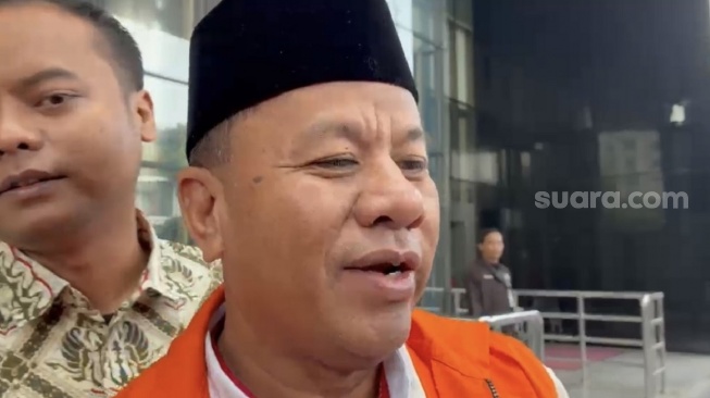 'Bukan Saya', Bupati Kuansing Bantah Kasih Amplop Ke Menhut Raja Juli