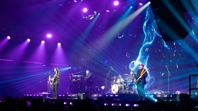 Konser Peterpan di Malaysia sukses ditonton hingga lima ribu orang. Penonton tidak saja dari Malaysia, tapi juga Singapura, Brunei Darussalam dan Indonesia. [Instagram]