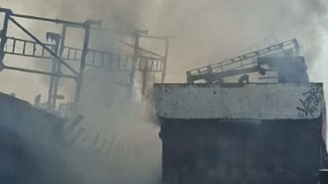 Rugi Rp1,5 Miliar! Tiga Kapal di Muara Angke Ludes Terbakar Akibat Korsleting