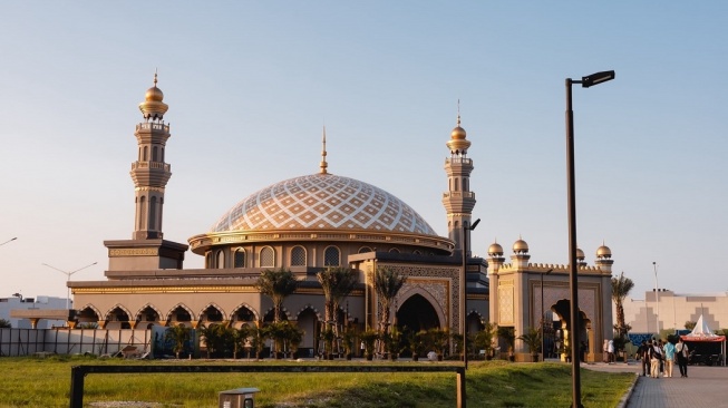 Oase Spiritual di Pesisir Jakarta, Menemukan Ketenangan di Tengah Destinasi Wisata Modern
