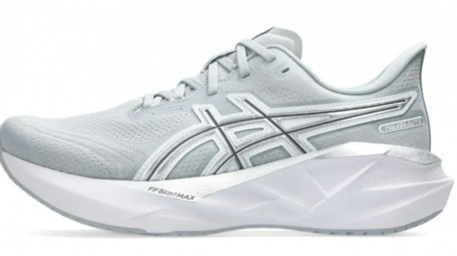 Asics Novablast 5. [Asics]