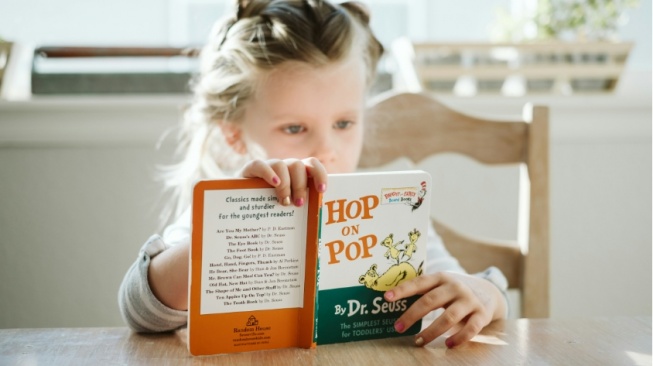 Momen Berharga Hari Anak: 7 Rekomendasi Buku yang Bantu Anak Pahami Dunia Lewat Emosi