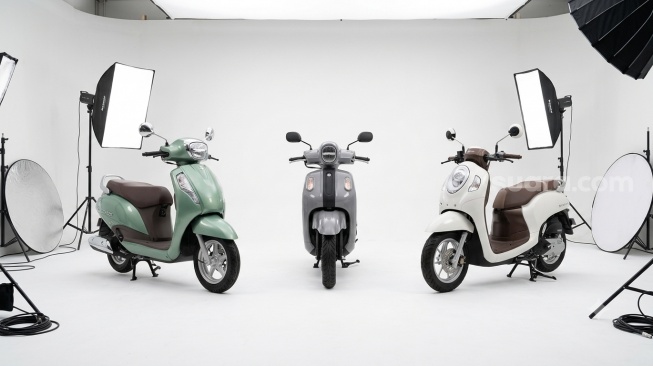 Adu Harga, Fitur dan Performa Scoopy vs Access vs Fazzio, Mending Mana?