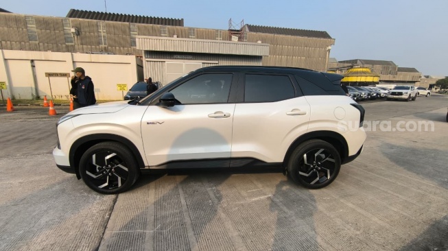 Mitsubishi Xforce HEV hadir dengan penyempurnaan pada suspensi dan mesin yang lebih powerful. [Suara.com/Liberty Jemadu]