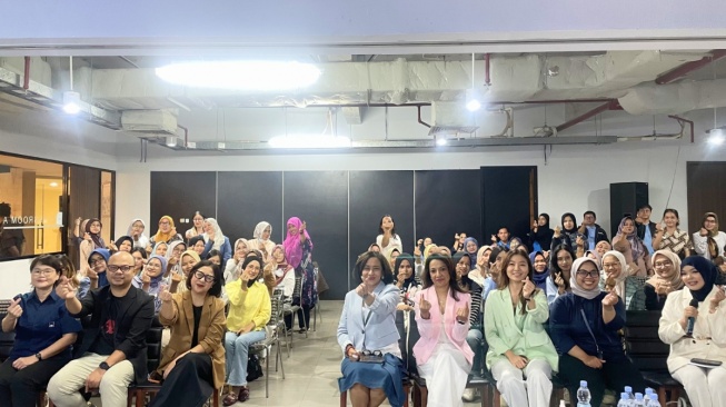 PT AXA Financial Indonesia (AFI) bekerja sama dengan Liberty Society Foundation (LSF) menggelar program pemberdayaan bagi 100 perempuan. (Ist)