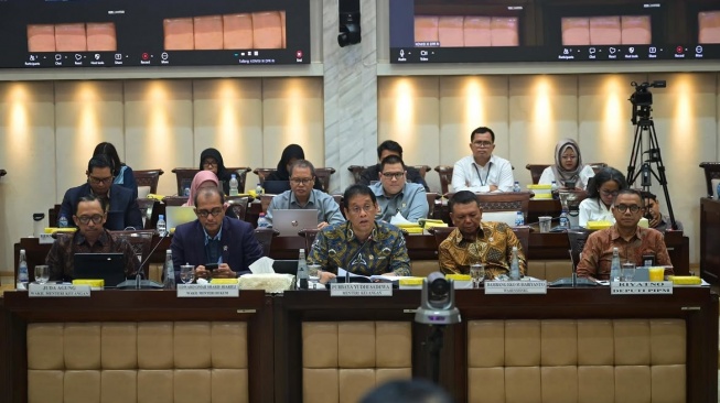 Purbaya Sebut Kegiatan PFII Pakai Valuta Asing, Komunikasi Bahasa Inggris