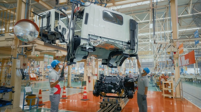 Efisiensi Pabrik Isuzu Karawang Melahirkan Unit Traga dan Elf Setiap Tujuh Menit