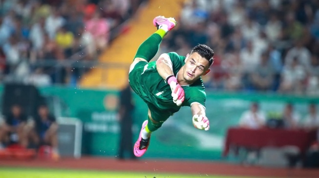 Kiper Vietnam Keturunan Slovakia Tak Sabar Hadapi Timnas Indonesia di Piala AFF 2026 [Instagram]