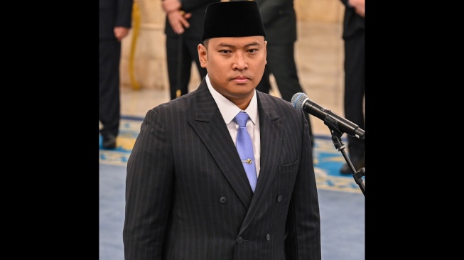 Kepala BGN Sudaryono bersiap mengikuti pelantikan saat pelantikan pejabat baru di Istana Negara, Jakarta, Rabu (22/7/2026). [ANTARA FOTO/Galih Pradipta/nym]
