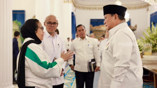 Presiden Prabowo Subianto menerima pengunduran diri Nanik S. Deyang sebagai Kepala Badan Gizi Nasional (BGN). Meski demikian, Prabowo meminta Nanik menjabat sebagai Dewan Pengawas BGN. (Ist/ dok. Nanik)