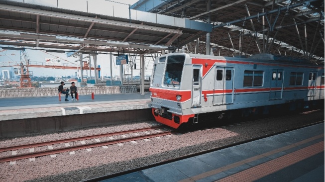 Mengapa Transportasi Umum Jadi Pilihan Terbaik untuk Mobilitas Sehari-hari di Jakarta