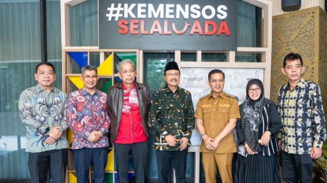Gus Ipul Beri Apresiasi atas Komitmen Pemkab Bandung Dukung Sekolah Rakyat