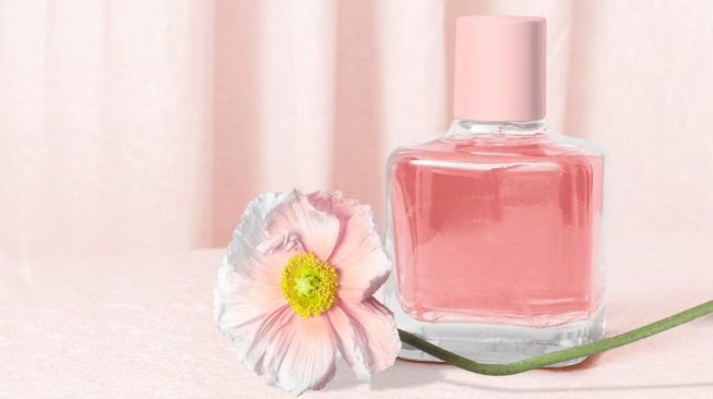 ilustrasi parfum (magnific/rawpixel.com)