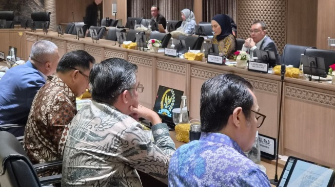 Tinggal Satu Rapat Lagi, DPR Pastikan Perpres Ojol Segera Final