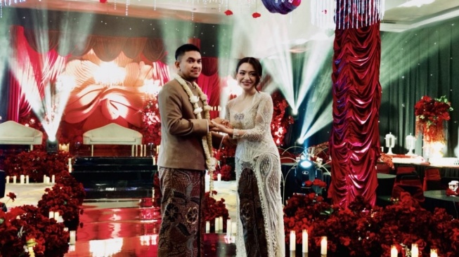 Siapa Aripat? Ini Profil dan Pekerjaan Suami Baru Nathalie Holscher