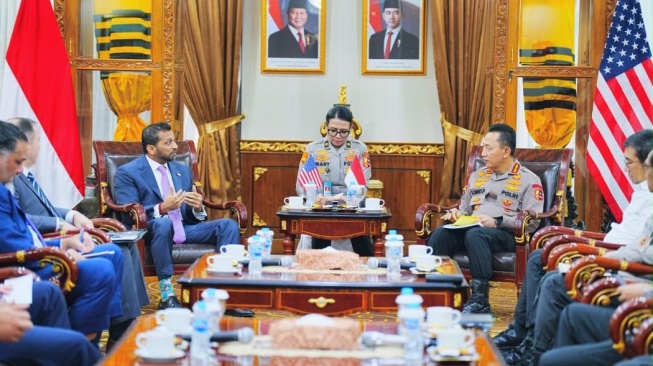 Kapolri Bertemu Direktur FBI, Sepakati Penguatan Investigasi dan Pertukaran Intelijen