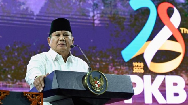 Presiden Prabowo Subianto meyakini ada masyarakat yang bermental Londo Ireng. Hanya saja mereka kini mengenakan baju lain, mulai dari wartawan hingga LSM. (foto: BPMI Sekretariat Presiden)