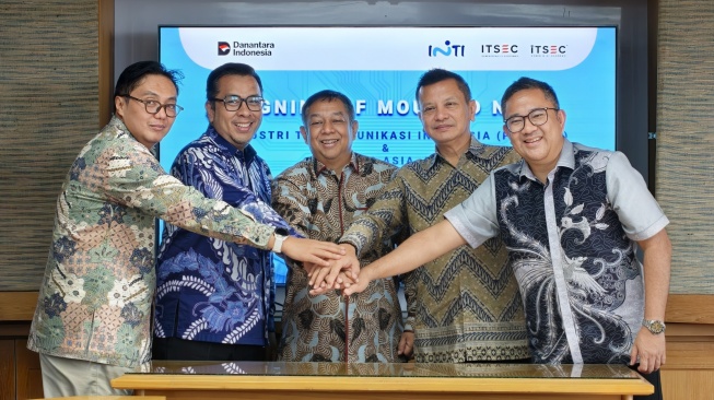Jajaran Direksi PT INTI dan PT ITSEC Asia. [Itsec Asia] 