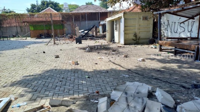 Gerobak Pedagang Nasi Uduk Hancur saat Bentrokan, Kecamatan Menteng Janji Bakal Ganti