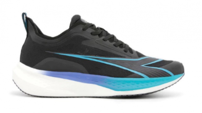 Diadora Nizuno. [Shopee]