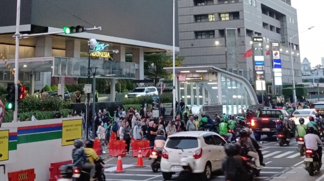 Menikmati Perjalanan: Alasan Aku Berhenti Mengarungi Kemacetan Sendirian