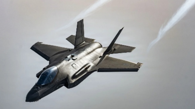 Jet tempur F-35 buatan Amerika Serikat (Departemen Perang AS)