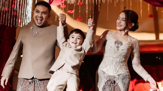 Pernikahan Nathalie Holscher dan Arief Fadli yang digelar pdaa 22 Juli lalu ditonton lebih dari 75 juta pasang mata. [Instagram]